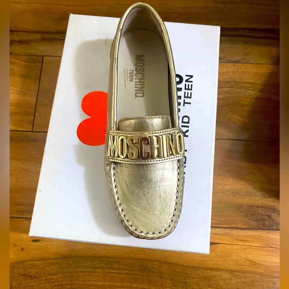 Moschino Flats for Girls